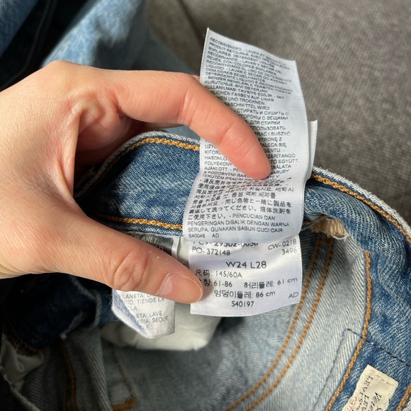 Levi's 501 Light Blue Skinny Jeans - Picture 6 of 8